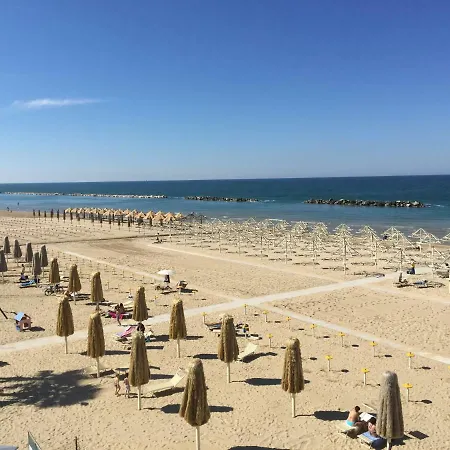 Bilocale In Riva Al Mare
